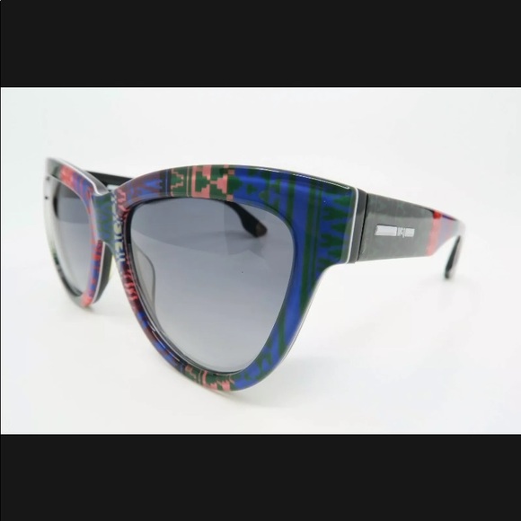 New Alexander McQueen Sunglasses - Picture 3 of 5